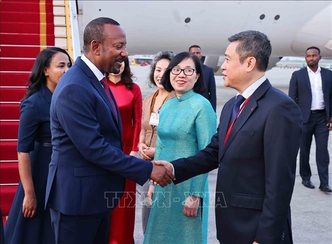 Lễ đón Thủ tướng nước Cộng hòa Dân chủ Liên bang Ethiopia Abiy Ahmed Ali và Phu nhân tại sân bay quốc tế Nội Bài. Ảnh: Minh Đức/TTXVN