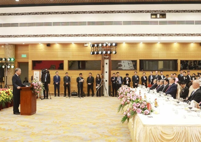 General Secretary of the Communist Party of Vietnam Cenral Committee To Lam delivers a speech at the banquet. (Photo: VNA) General Secretary of the Communist Party of Vietnam Cenral Committee To Lam delivers a speech at the banquet. (Photo: VNA)