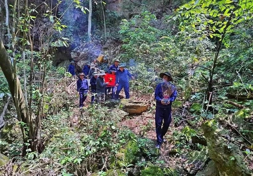 The recovered remains have been brought to the Memorial House dedicated to President Ho Chi Minh and Vietnamese martyrs in Phon Sa Van town, Xiangkhouang province of Laos. (Photo: VNA) martyrs-remains.jpg