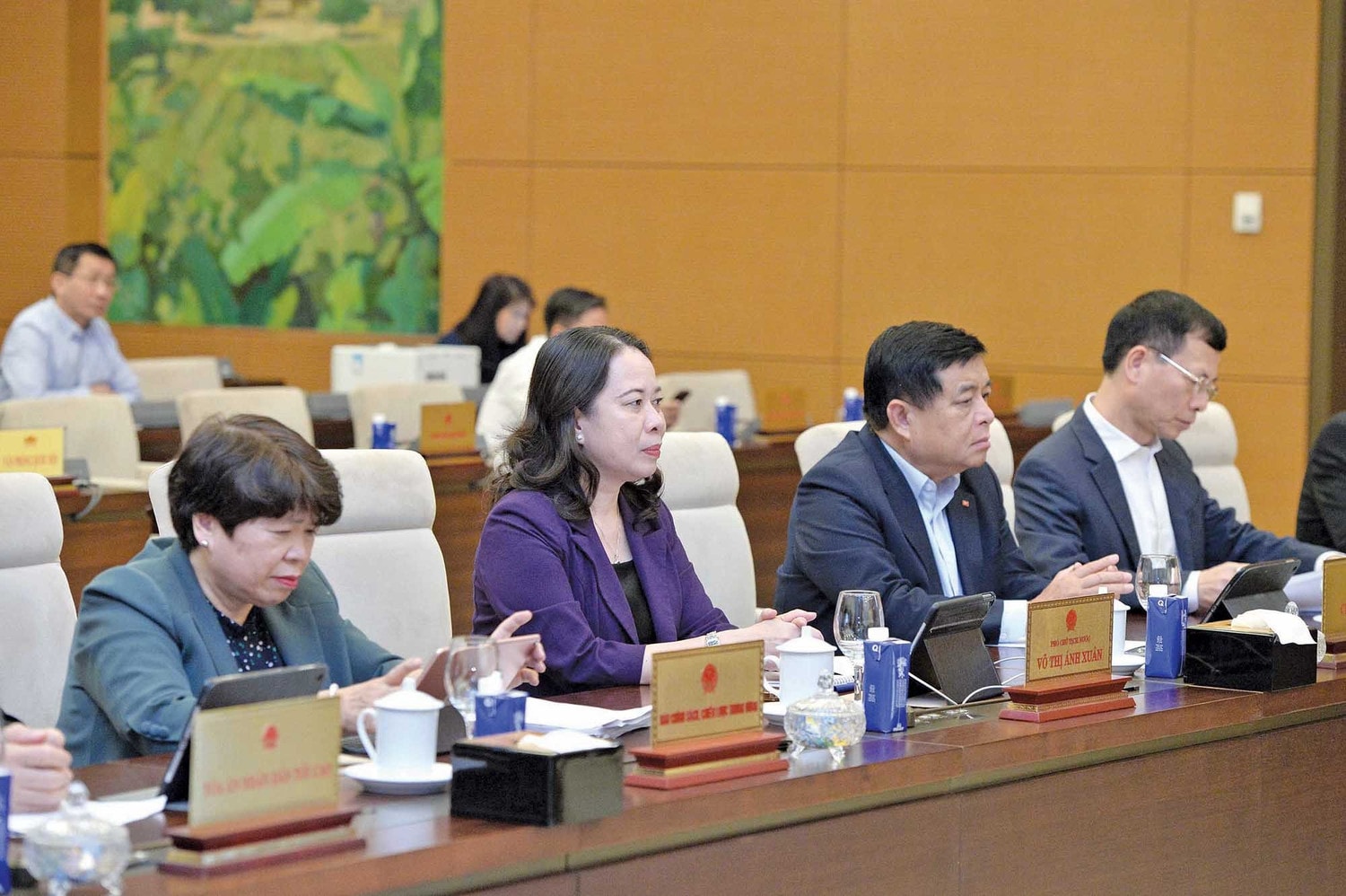 Các đại biểu tham dự phiên họp