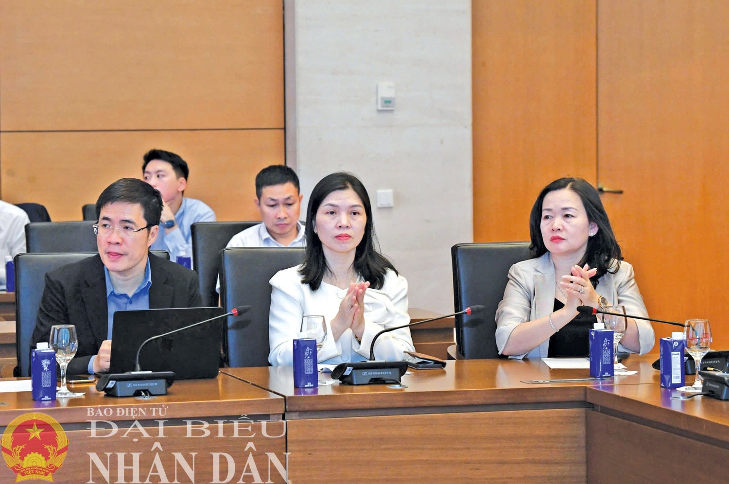 Các đại biểu dự hội nghị. Ảnh: Lâm Hiển