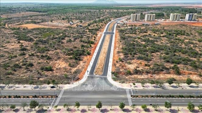 Dự án đường vào sân bay Phan Thiết (giai đoạn 2). Ảnh minh họa: Minh Quyết/TTXVN