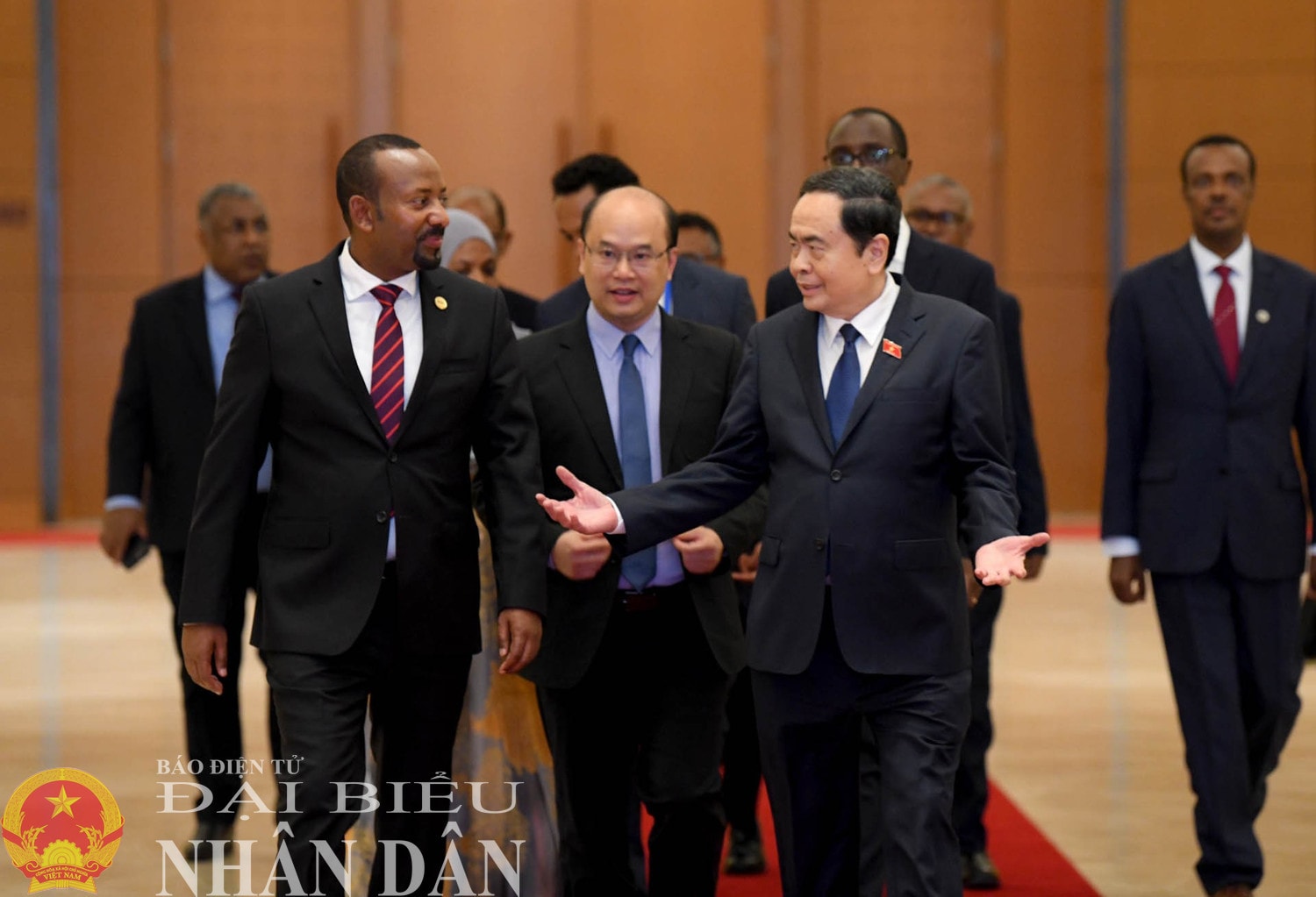 Chủ tịch Quốc hội Trần Thanh Mẫn đón Thủ tướng Cộng hòa Dân chủ Liên bang Ethiopia Abiy Ahmed Ali. Ảnh: Lâm Hiển