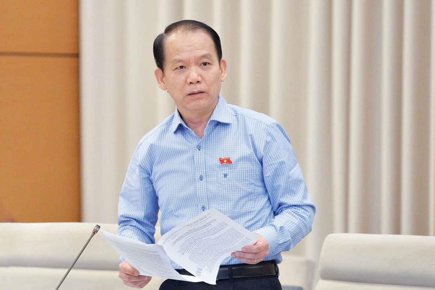 Chủ nhiệm Ủy ban Pháp luật và Tư pháp Hoàng Thanh Tùng phát biểu. Ảnh: Hồ Long