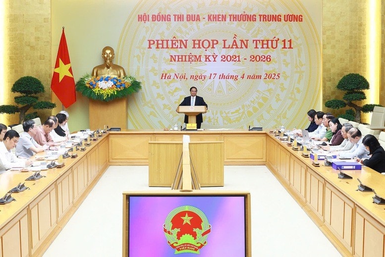 Thủ tướng đề nghị Hội đồng tiếp tục hướng dẫn, động viên các bộ, ban, ngành, địa phương tích cực thúc đẩy công tác thi đua, khen thưởng. Ảnh: VGP/Nhật Bắc
