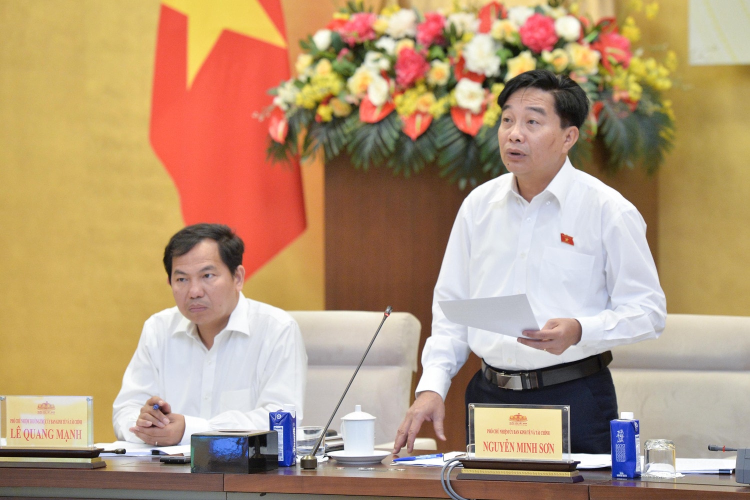 Phó Chủ nhiệm Ủy ban Kinh tế và Tài chính Nguyễn Minh Sơn phát biểu. Ảnh: Hồ Long