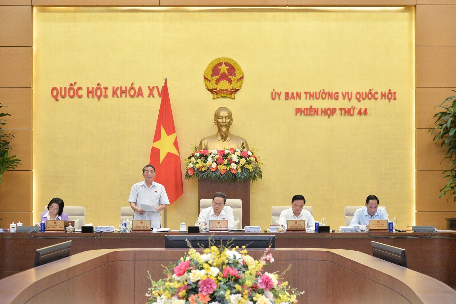 Toàn cảnh phiên họp