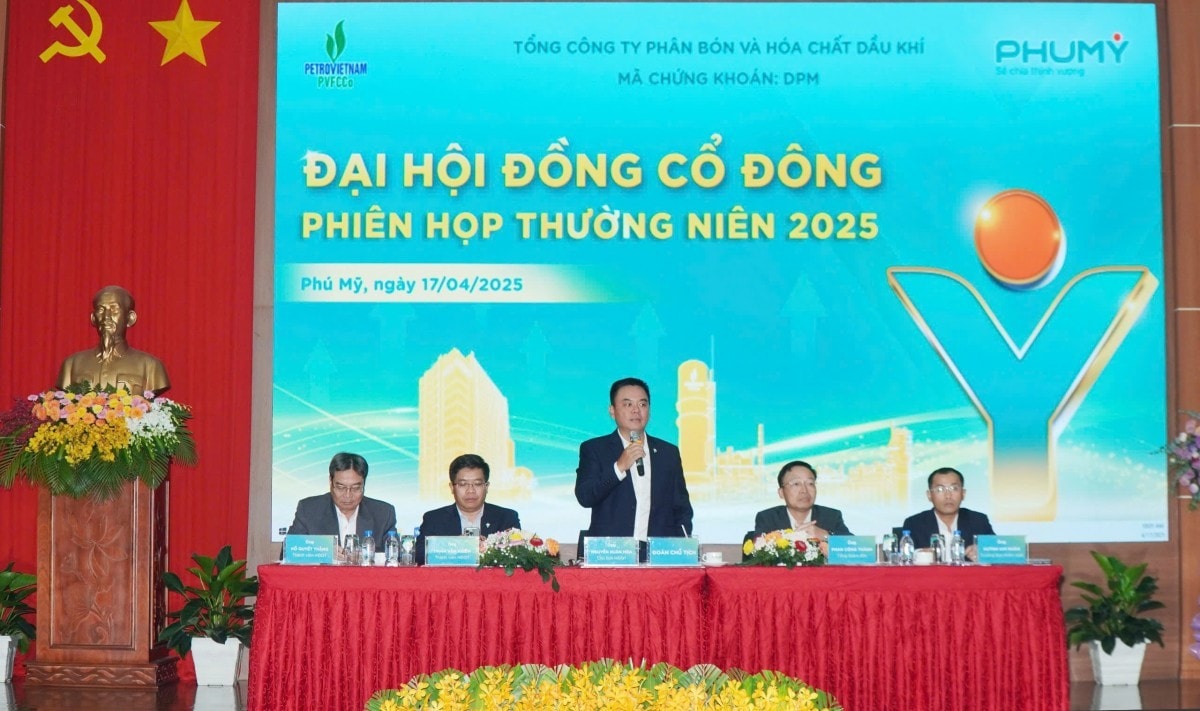 doan-chu-tich-dieu-hanh-phien-hop20250417221637.jpg