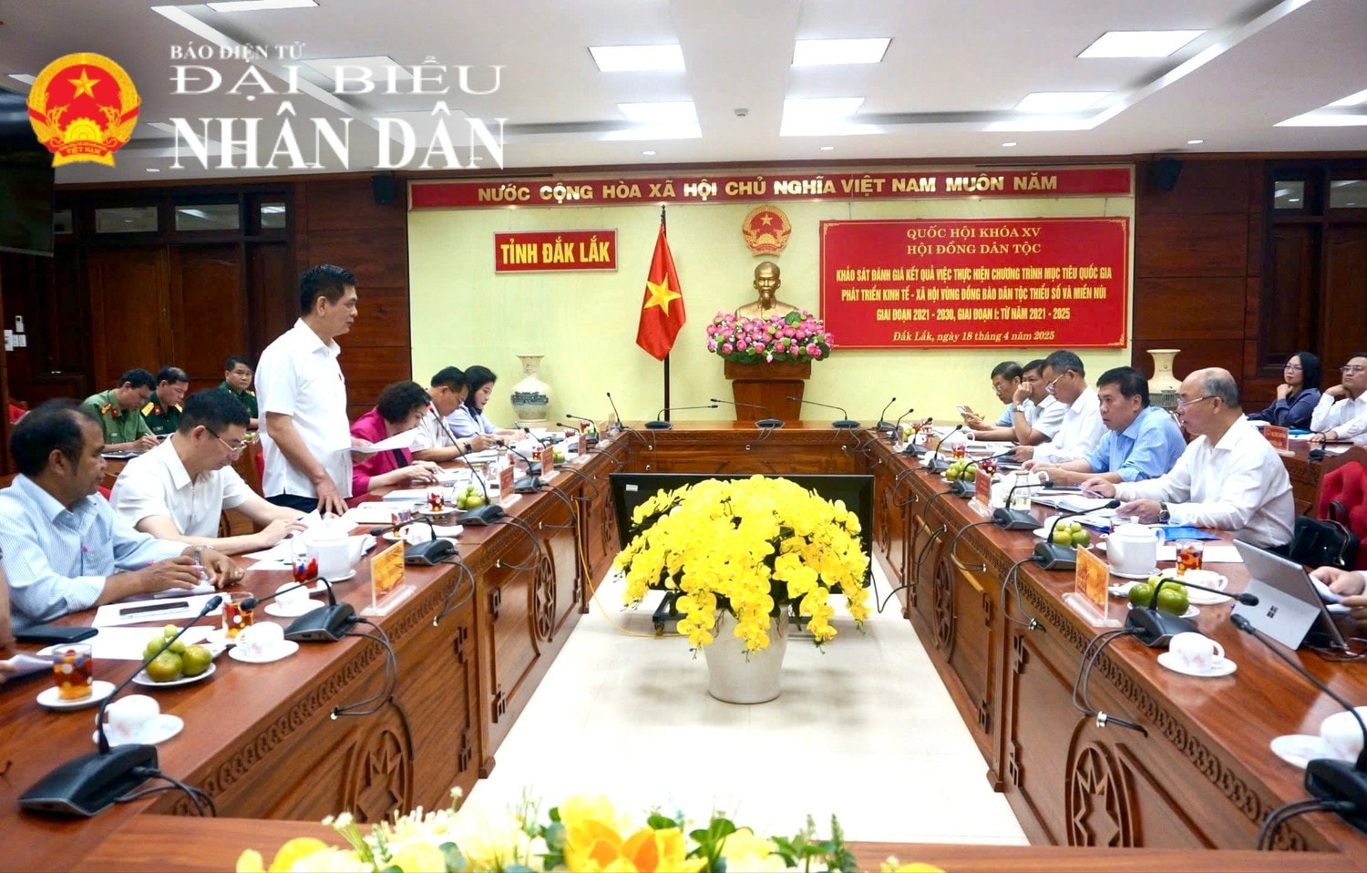 Quang cảnh cuộc làm việc