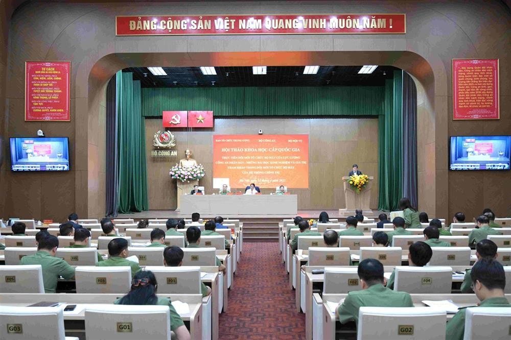 781-1-quang-canh.jpg