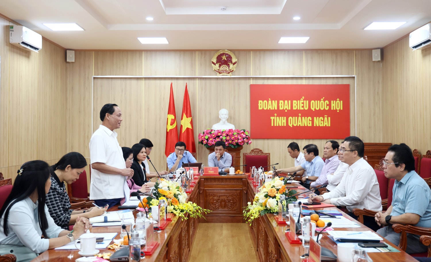 Phó Chủ tịch Quốc hội, Thượng tướng Trần Quang Phương phát biểu tại cuộc làm việc