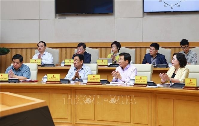 Các thành viên Chính phủ tham dự Phiên họp Chính phủ chuyên đề về xây dựng pháp luật tháng 4. Ảnh: Dương Giang/TTXVN