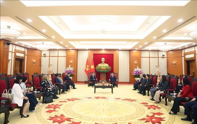 Tổng Bí thư Tô Lâm tiếp ông Jeffrey David Perlman, Tổng Giám đốc điều hành Quỹ Warburg Pincus, đồng thời là Chủ tịch Hội đồng Kinh doanh ASEAN - Hoa Kỳ (USABC). Ảnh: Thống Nhất/TTXVN