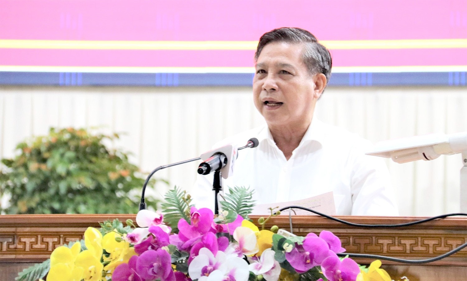 Bí thư Tỉnh ủy, Chủ tịch HĐND tỉnh Hậu Giang Đồng Văn Thanh phát biểu. Ảnh: Hải Hành
