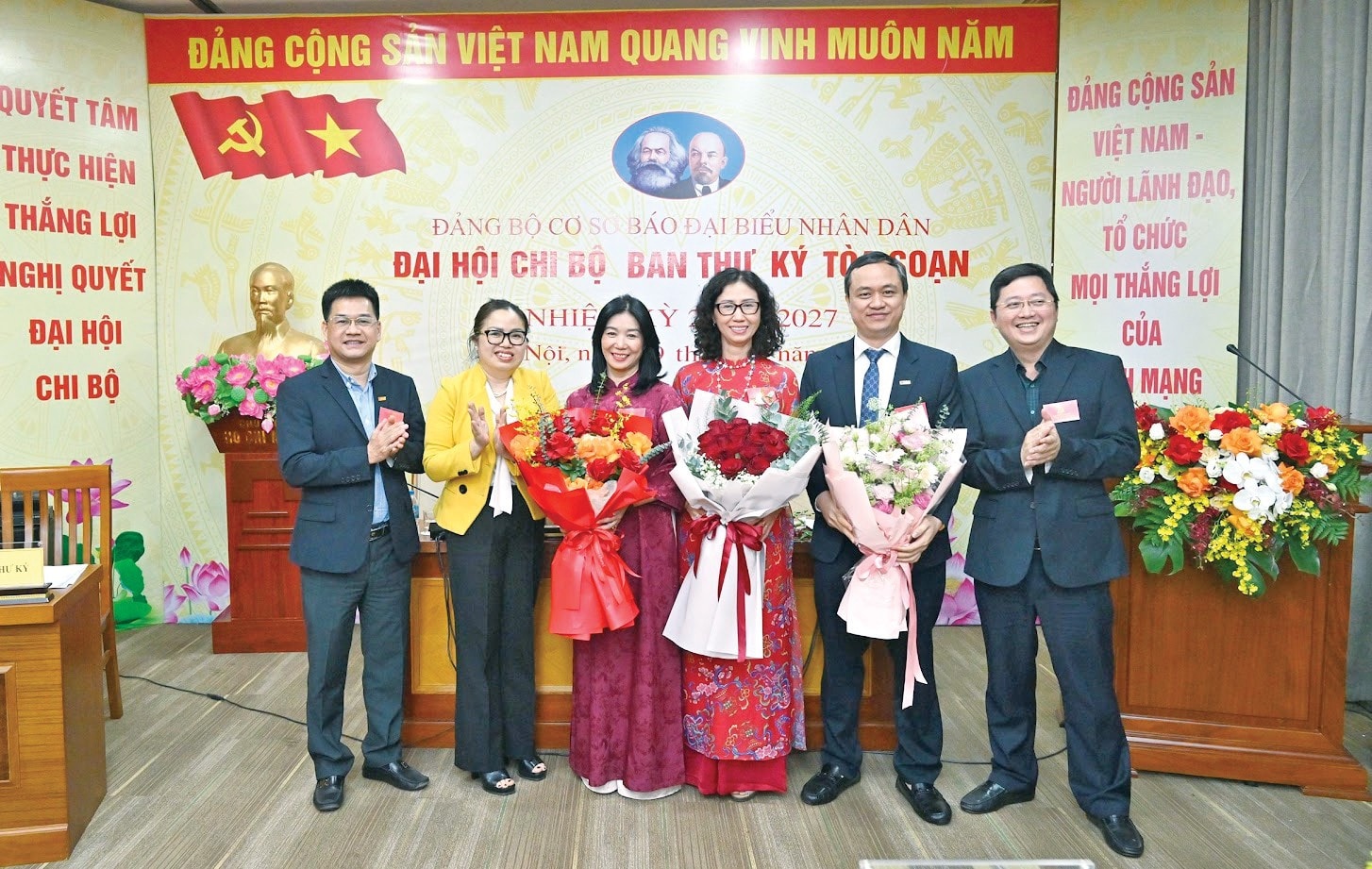 chi-bo-bantk8.jpg