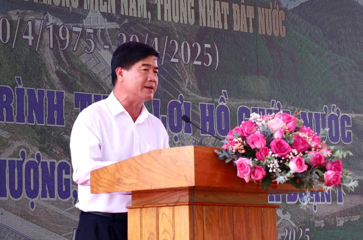 Phó Chủ tịch UBND tỉnh Đắk Lắk Nguyễn Thiên Văn phát biểu