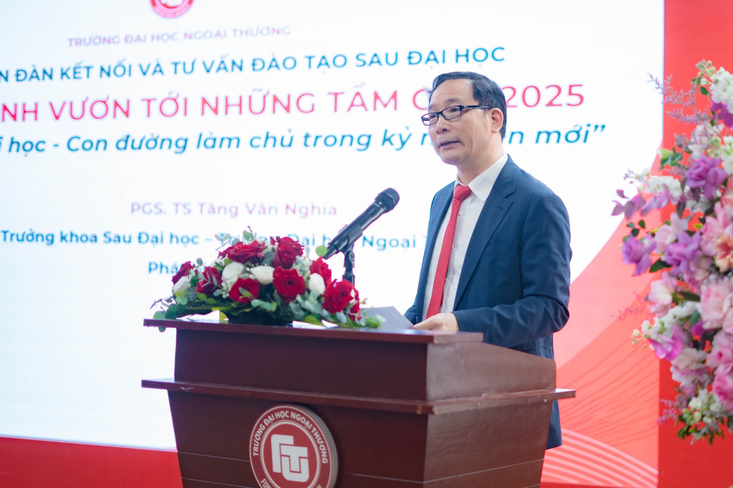 pgs-ts-tang-van-nghia-truong-khoa-sau-dai-hoc-1.jpg