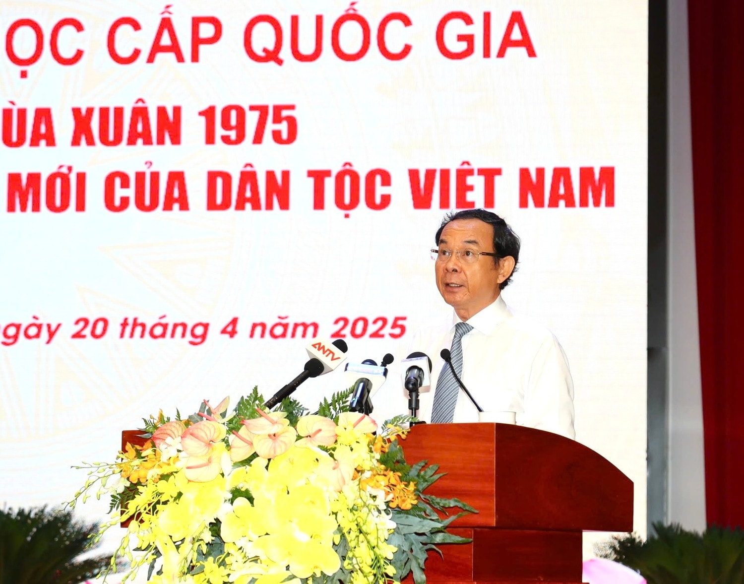 Bí thư Thành ủy TP. Hồ Chí Minh Nguyễn Văn Nên phát biểu chào mừng hội thảo. Ảnh: Tịnh Hà