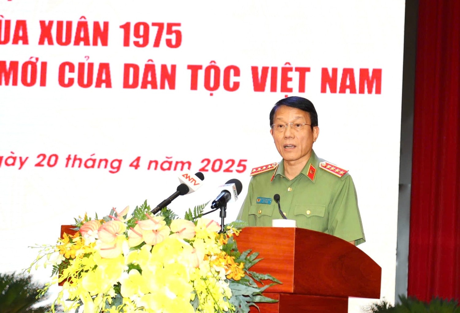 Bộ trưởng Bộ Công an, Đại tướng Lương Tam Quang phát biểu kết luận hội thảo. Ảnh: Tịnh Hà