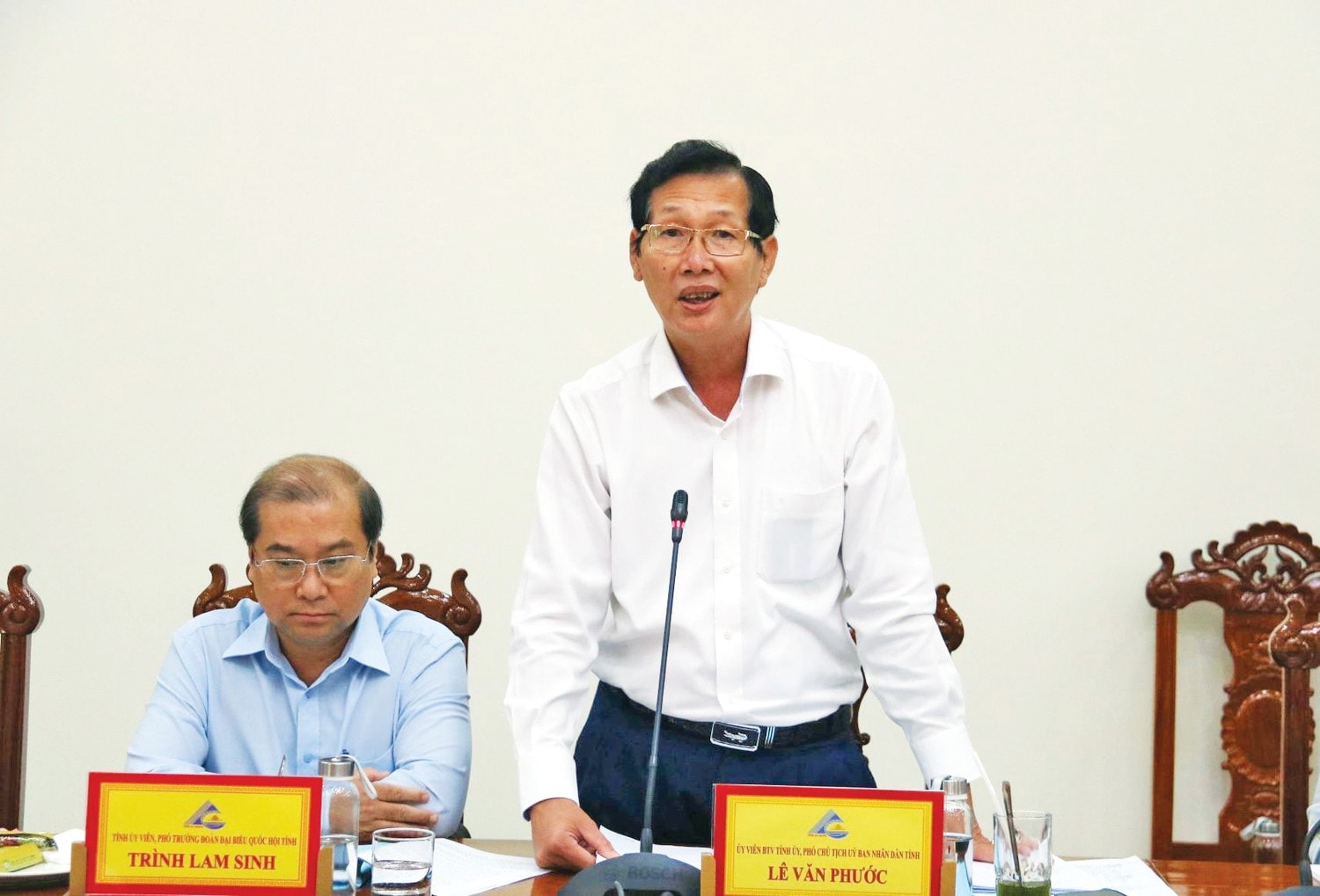 Phó Chủ tịch UBND tỉnh An Giang Lê Văn Phước phát biểu tiếp thu các ý kiến đóng góp