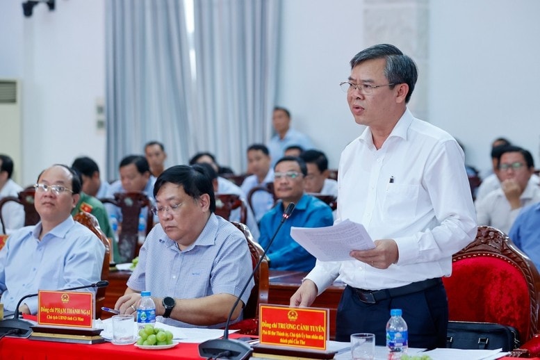 Chủ tịch UBND TP Cần Thơ Trương Cảnh Tuyên phát biểu tại cuộc họp. Ảnh: VGP/Nhật Bắc