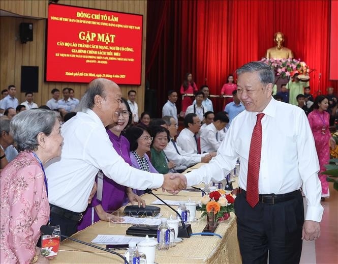 Tổng Bí thư Tô Lâm và các đại biểu. Ảnh: Thống Nhất/TTXVN