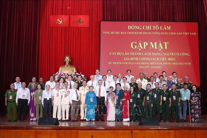 Tổng Bí thư Tô Lâm và các đại biểu. Ảnh: Thống Nhất/TTXVN