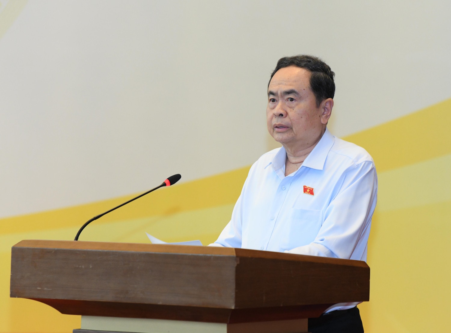 chu-tich-qh-tran-thanh-man-phat-bieu-tai-hoi-nghi1.jpg