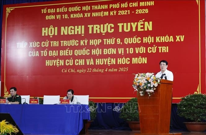 Chủ tịch nước Lương Cường tiếp xúc cử tri các huyện Củ Chi và Hóc Môn trước Kỳ họp thứ Chín, Quốc hội Khoá XV. Ảnh: Lâm Khánh/TTXVN