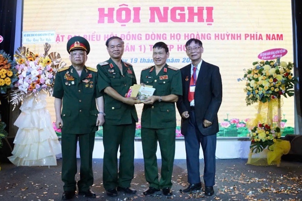 hoang-kien-4.jpg