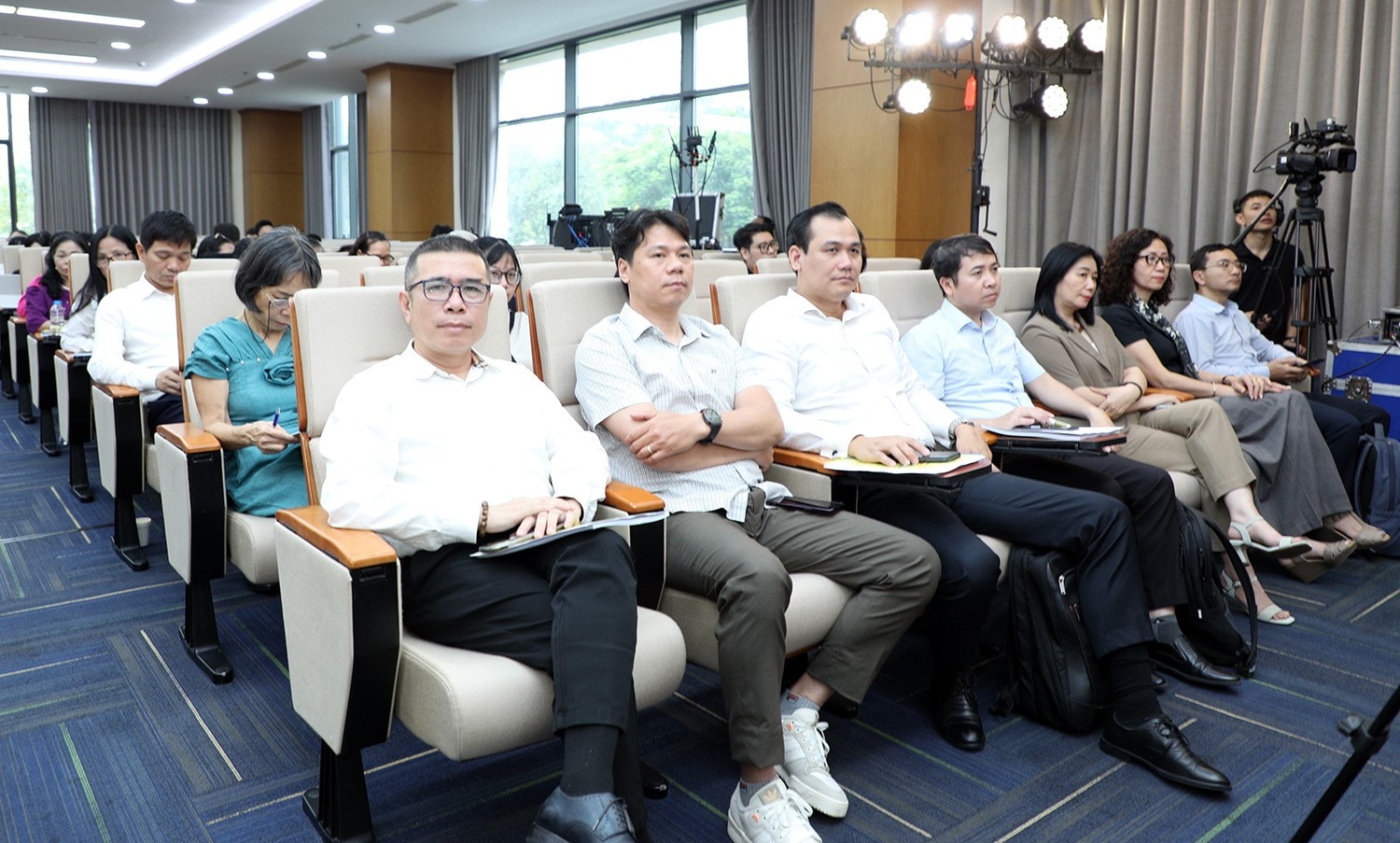Các đại biểu dự diễn đàn. Ảnh: Khánh Duy