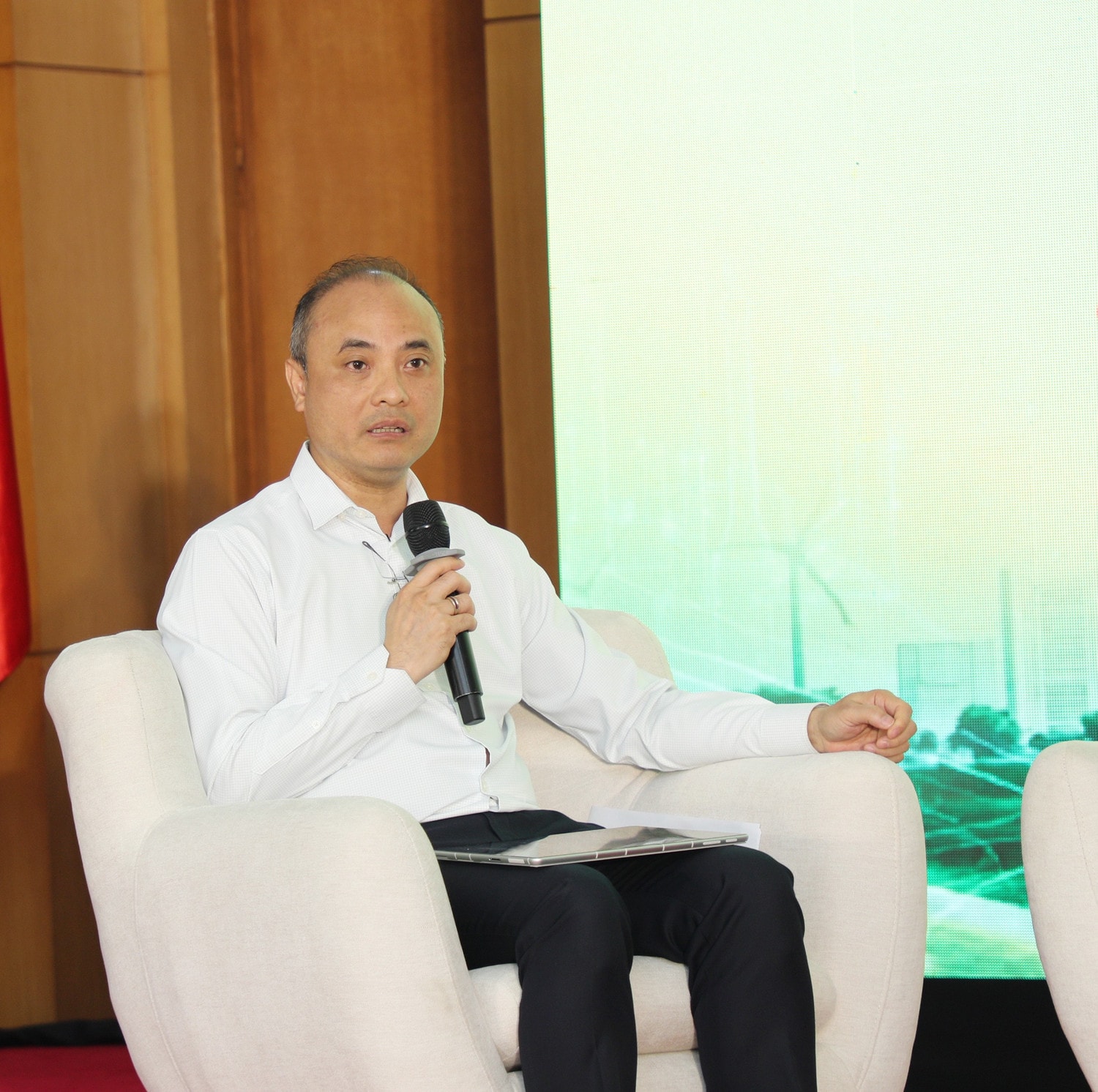 Phó Chủ nhiệm Ủy ban Khoa học, Công nghệ và Môi trường Nguyễn Phương Tuấn
