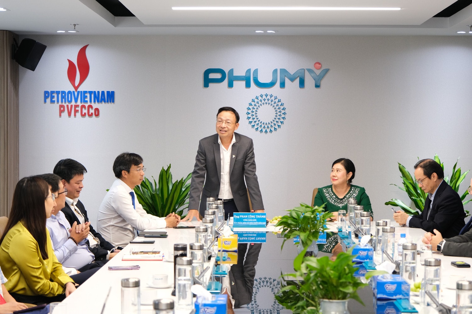 ong-phan-cong-thanh-phat-bieu-tai-le-ky-ket.jpg