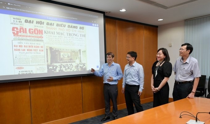 Phó Tổng Biên tập Phụ trách Báo Sài Gòn Giải Phóng Nguyễn Khắc Văn giới thiệu công trình báo chí dữ liệu