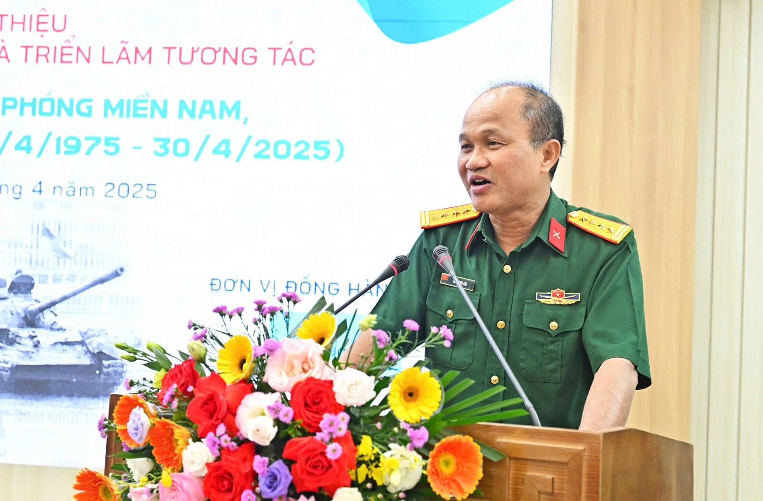 dai-ta-tien-si-le-thanh-bai.jpg
