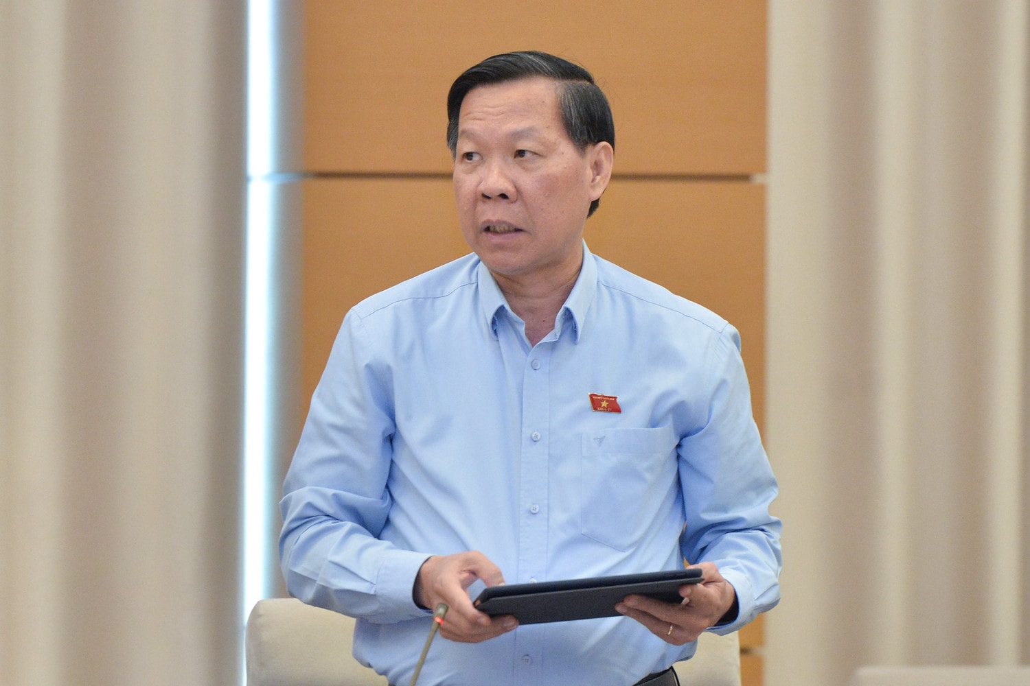 Chủ nhiệm Ủy ban Kinh tế và Tài chính Phan Văn Mãi phát biểu. Ảnh: Hồ Long