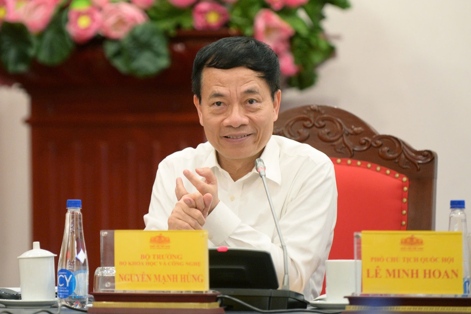 Bộ trưởng Bộ Khoa học và Công nghệ Nguyễn Mạnh Hùng phát biểu tại cuộc làm việc