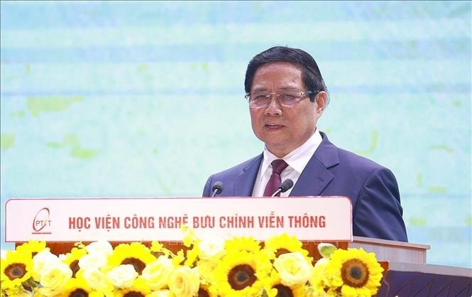 Thủ tướng Phạm Minh Chính, Chủ tịch Hội đồng Thi đua - Khen thưởng Trung ương phát động Phong trào “Cả nước thi đua đổi mới sáng tạo và chuyển đổi số”. Ảnh: Dương Giang/TTXVN.