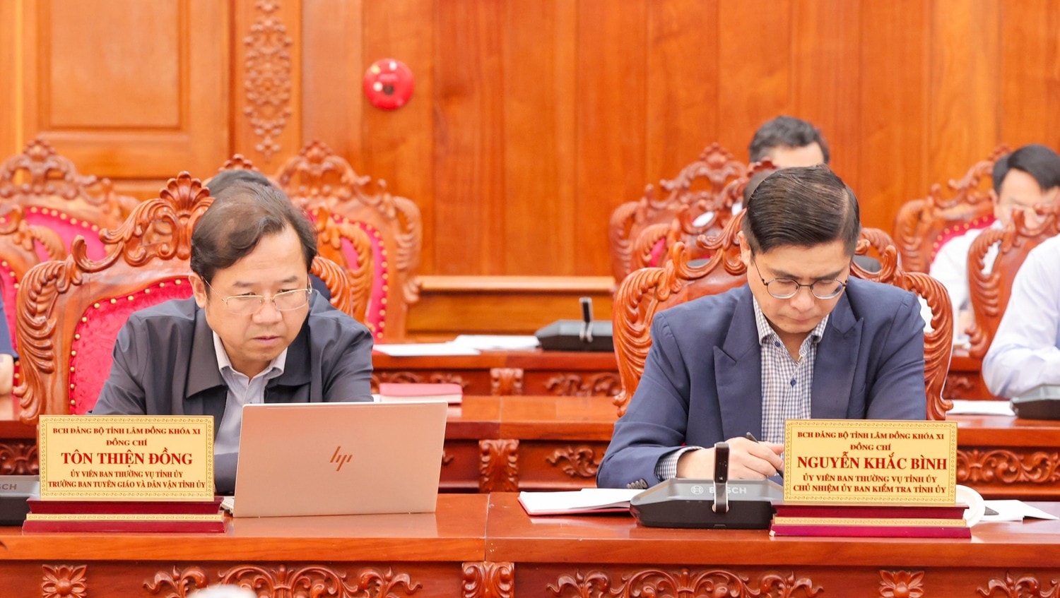 nghi2170.jpg