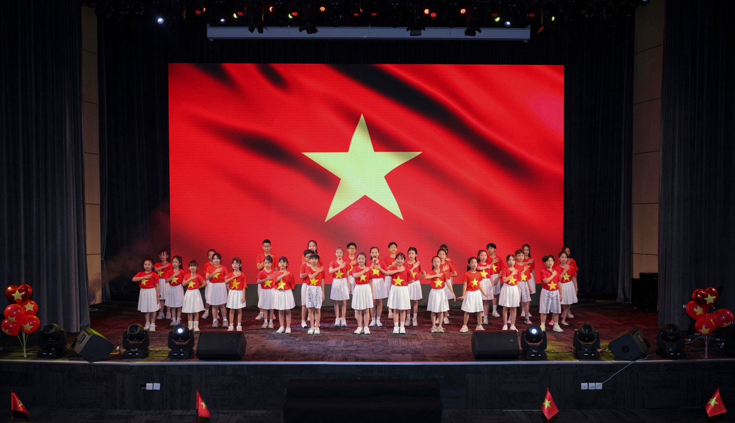 nhan1066.jpg
