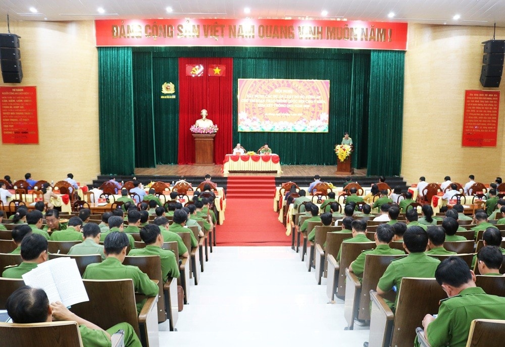 quang-canh.jpg