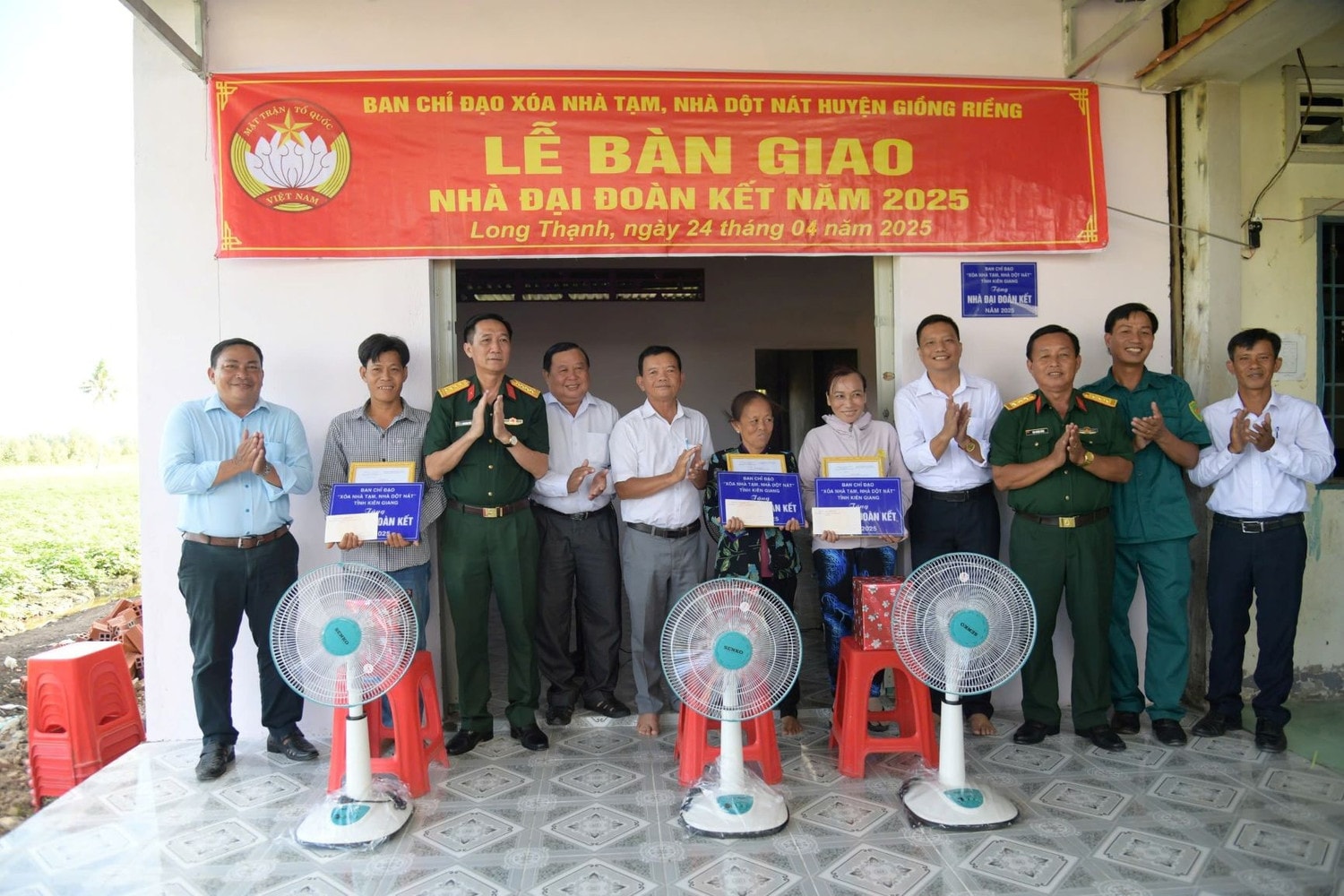 ban-giao-nha-1.jpg