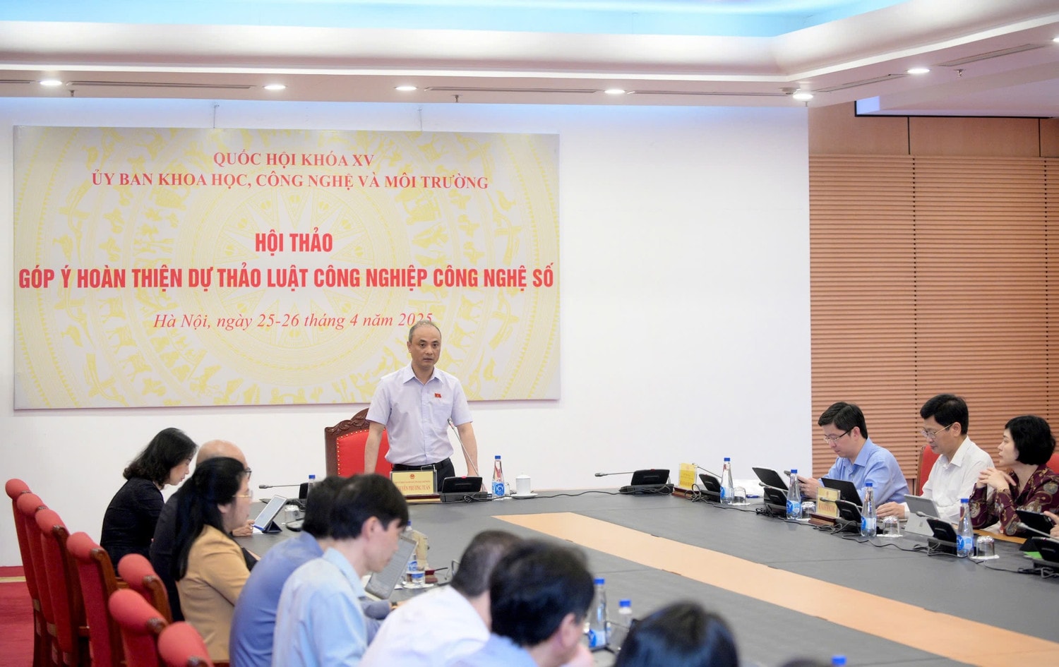 Toàn cảnh hội thảo