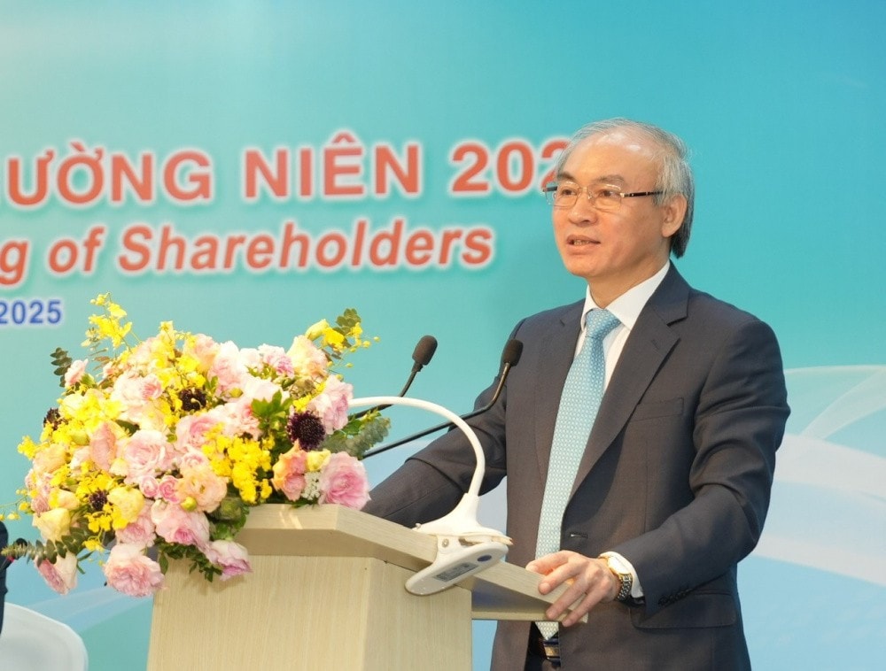 dai-hoi-co-dong-petrolimex-2025-no-luc-vuot-kho-va-chien-luoc-phat-trien-ben-vung-680b5b48040fe.jpg