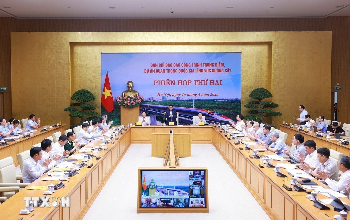Phiên họp thứ hai Ban Chỉ đạo các công trình trọng điểm, dự án quan trọng quốc gia lĩnh vực đường sắt. Ảnh: Dương Giang/TTXVN