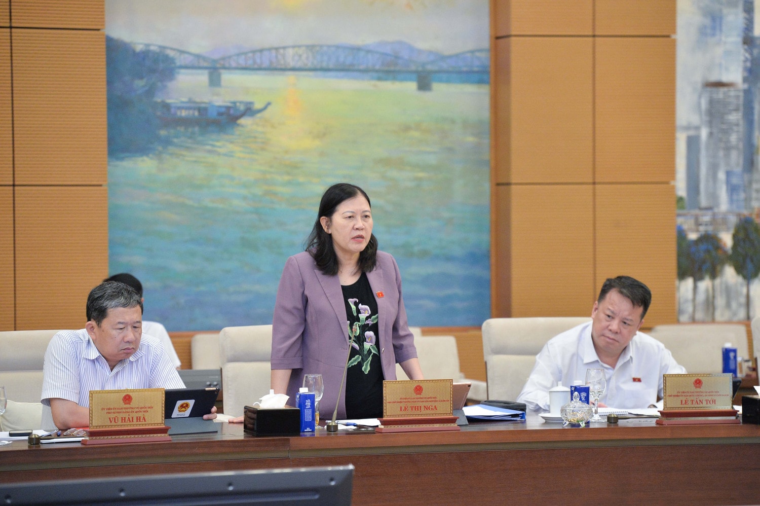pho-chu-nhiem-thuong-truc-uy-ban-dan-nguyen-va-giam-sat-le-thi-nga-1.jpg