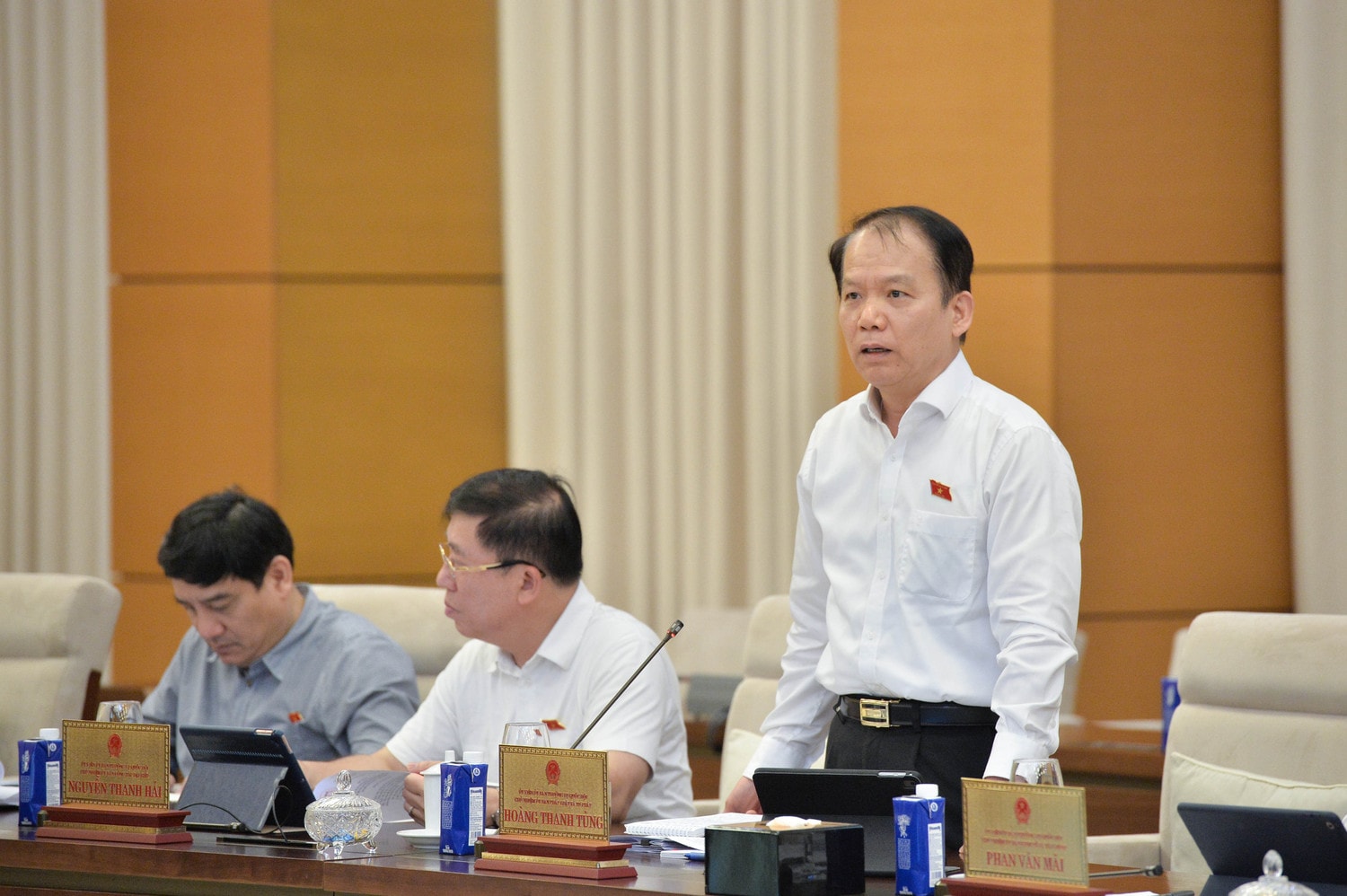 chu-nhiem-uy-ban-phap-luat-va-tu-phap-hoang-thanh-tung.jpg
