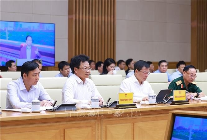 Các đại biểu tham dự Phiên họp thứ hai Ban Chỉ đạo các công trình trọng điểm, dự án quan trọng quốc gia lĩnh vực đường sắt. Ảnh: Dương Giang/TTXVN