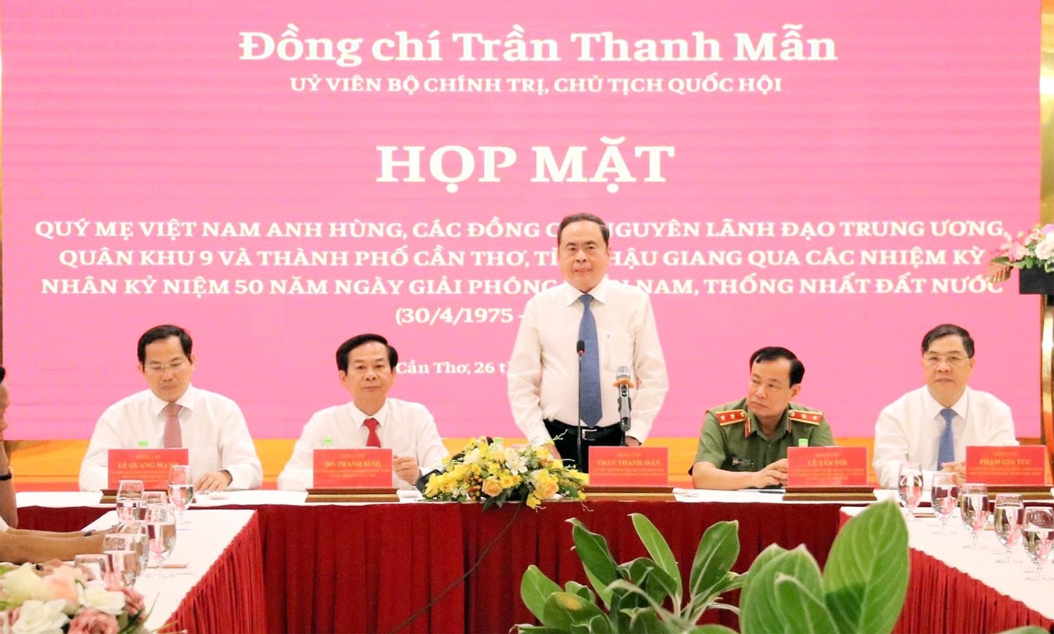 Chủ tịch Quốc hội Trần Thanh Mẫn phát biểu tại cuộc gặp mặt. Ảnh: Hải Hành