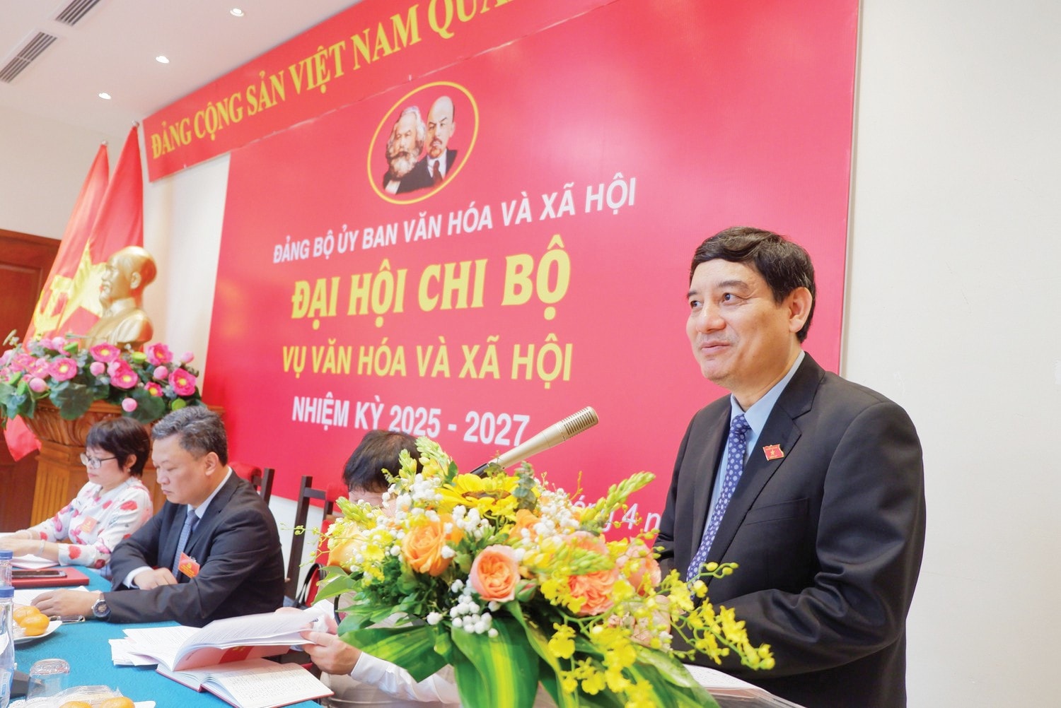 chi-bo-vu-van-hoa6.jpg